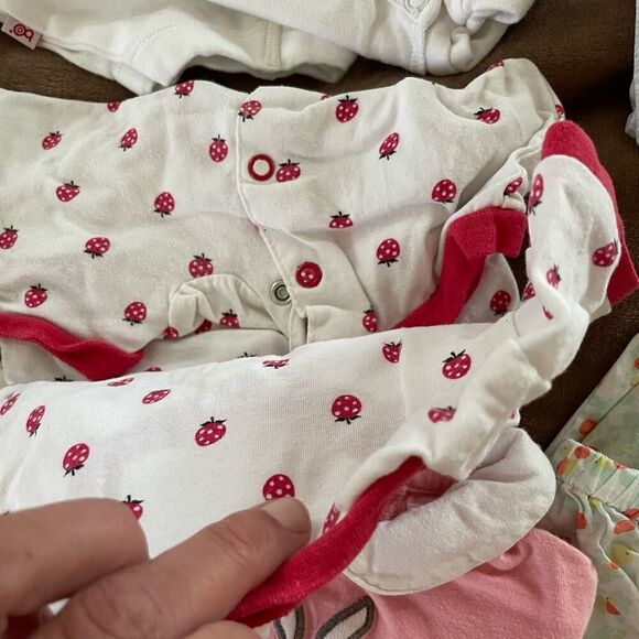 Huge Lot of 21 Baby Girl Summer Clothing Size 0-3 Months - Picture 4 of 13